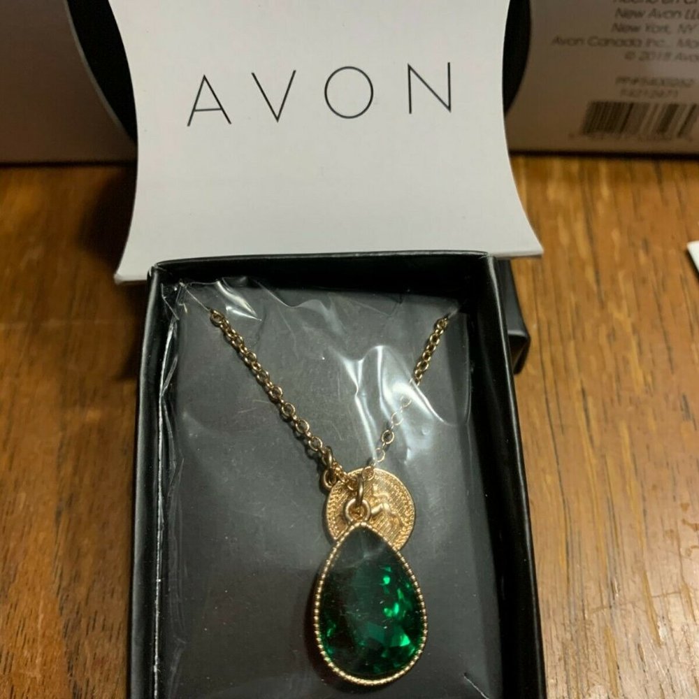 Lot of 10 Avon Zodiac Charm Necklace Taurus 2018 New in Boxes.